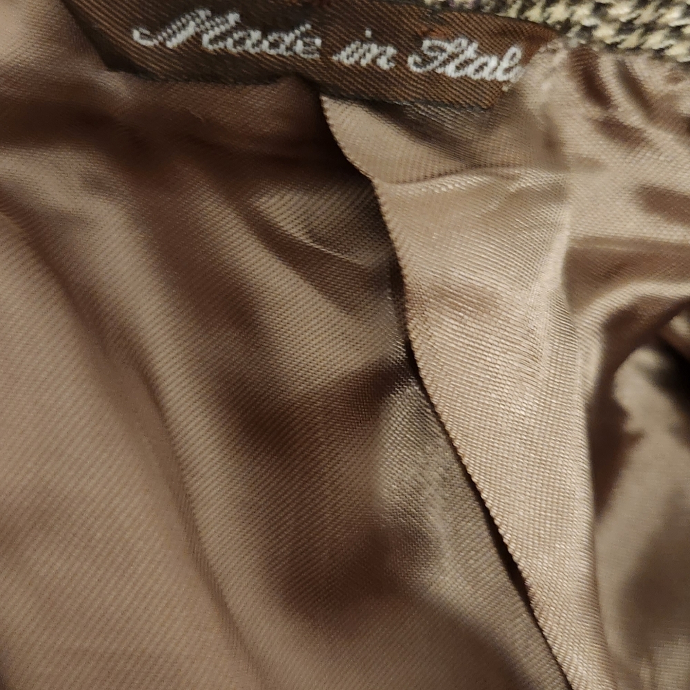 Blazer - Picture 3 of 4